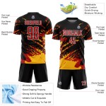Benutzerdefinierte schwarz rot-gold abstrakte Fragment Kunst Splash Sublimation Fußball Uniform Trikot