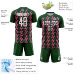 Benutzerdefinierte grün weiß-rosa Zickzack-Form Sublimation Fußball Uniform Trikot